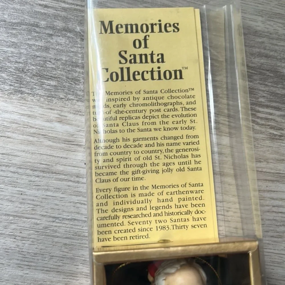 Vintage 1991 The memories of Santa Collection preloved ❤️EUC